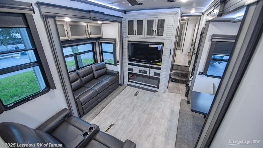 2023 Keystone Montana 3901RK RV for Sale in Seffner, FL 33584