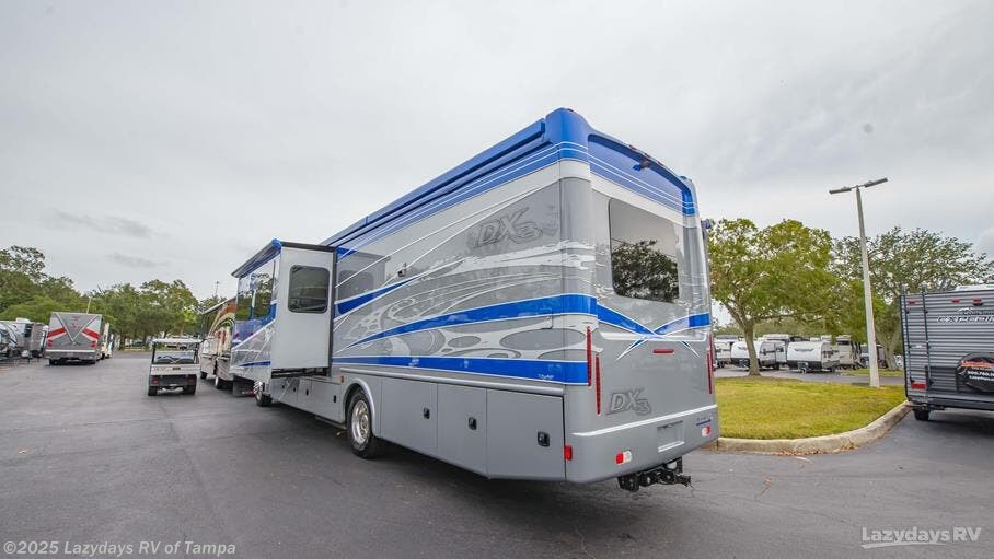 2018 Dynamax Corp DX3 37BD RV for Sale in Seffner, FL 33584 21127379