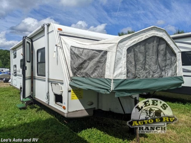 Used 2003 Forest River Shamrock 25BH available in Ellington, Connecticut