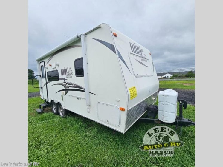 Used 2015 Forest River Rockwood Mini Lite 2109S available in Ellington, Connecticut