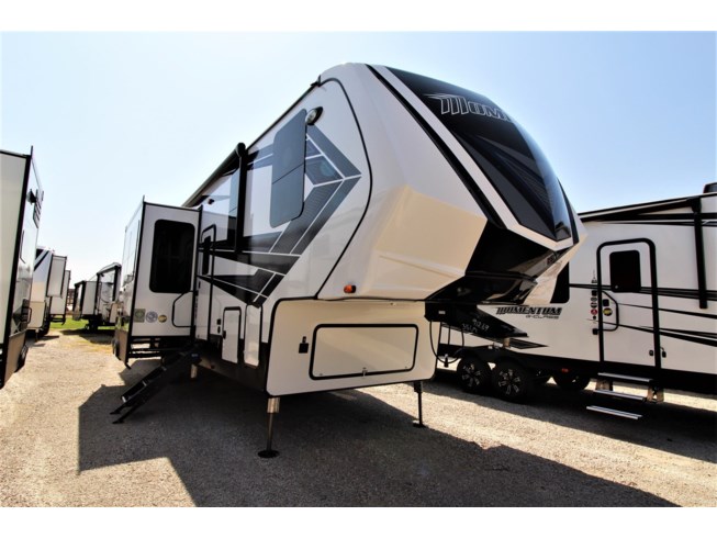 2020 Grand Design Momentum 381M RV for Sale in Sanger, TX 76266 | 91265 ...