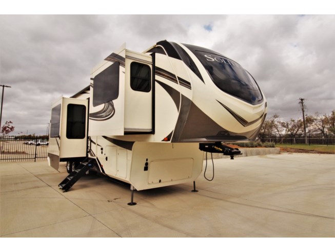 2019 Grand Design Solitude 380FL-R RV for Sale in Sanger, TX 76266 ...