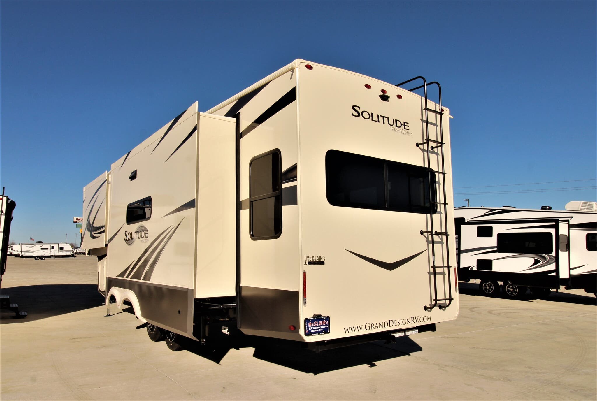 2021 Grand Design Solitude SCLASS 2930RLR RV for Sale in Sanger, TX