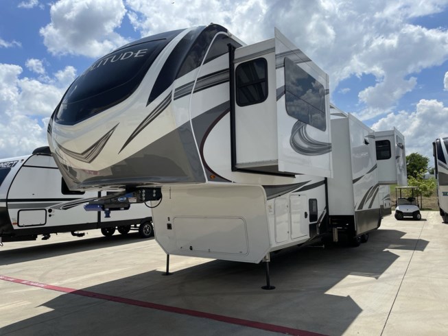 2022 Grand Design Solitude 380FL-R RV for Sale in Sanger, TX 76266 ...