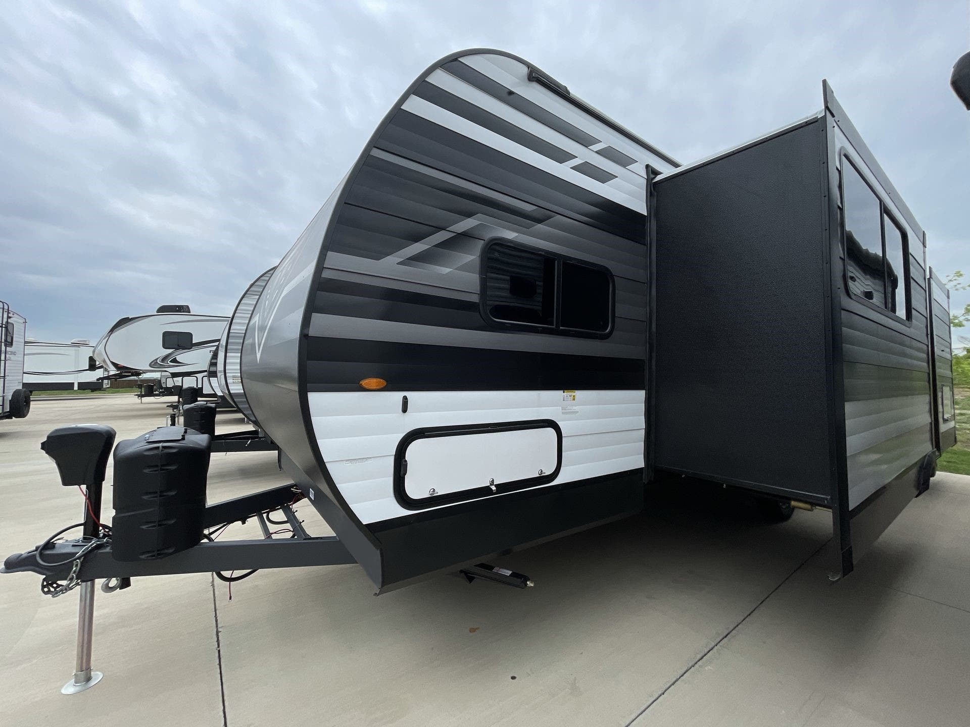 2023 Grand Design Transcend Xplor 251BH RV for Sale in Sanger, TX 76266