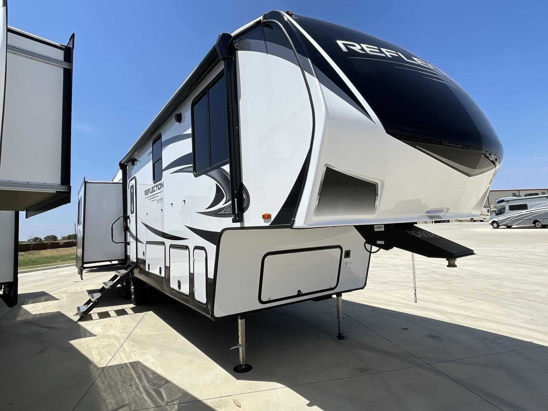 2023 Grand Design Reflection 324MBS RV for Sale in Corinth, TX 76210