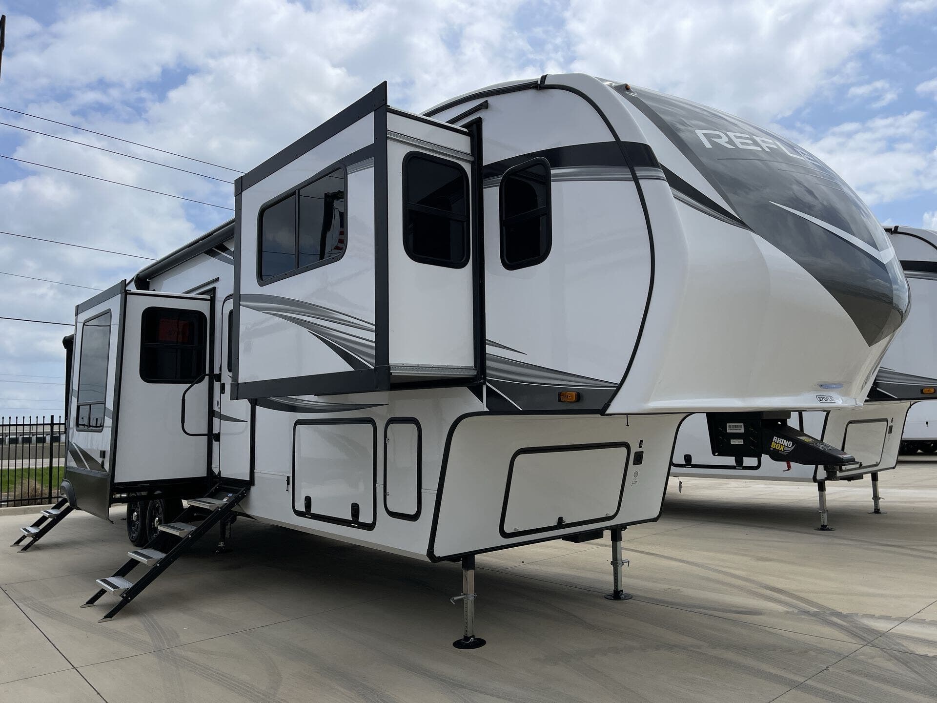 2023 Grand Design Reflection 370FLS RV for Sale in Sanger, TX 76266