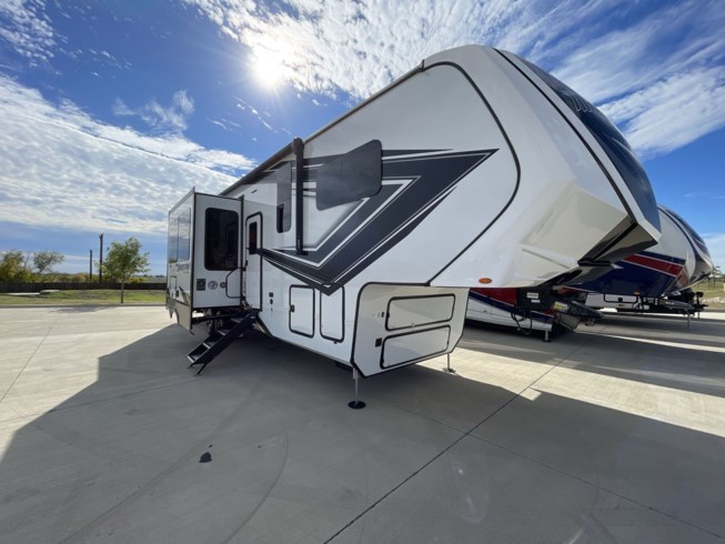 2024 Grand Design Momentum 351MS #11604 - For Sale in Sanger, TX