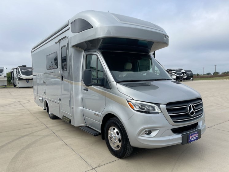 New 2025 Winnebago View 24T RWD available in Sanger, Texas