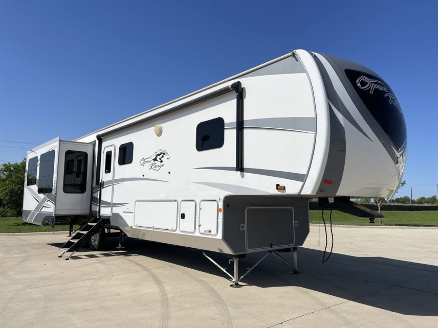 Used 2021 Highland Ridge Open Range 371MBH available in Sanger, Texas