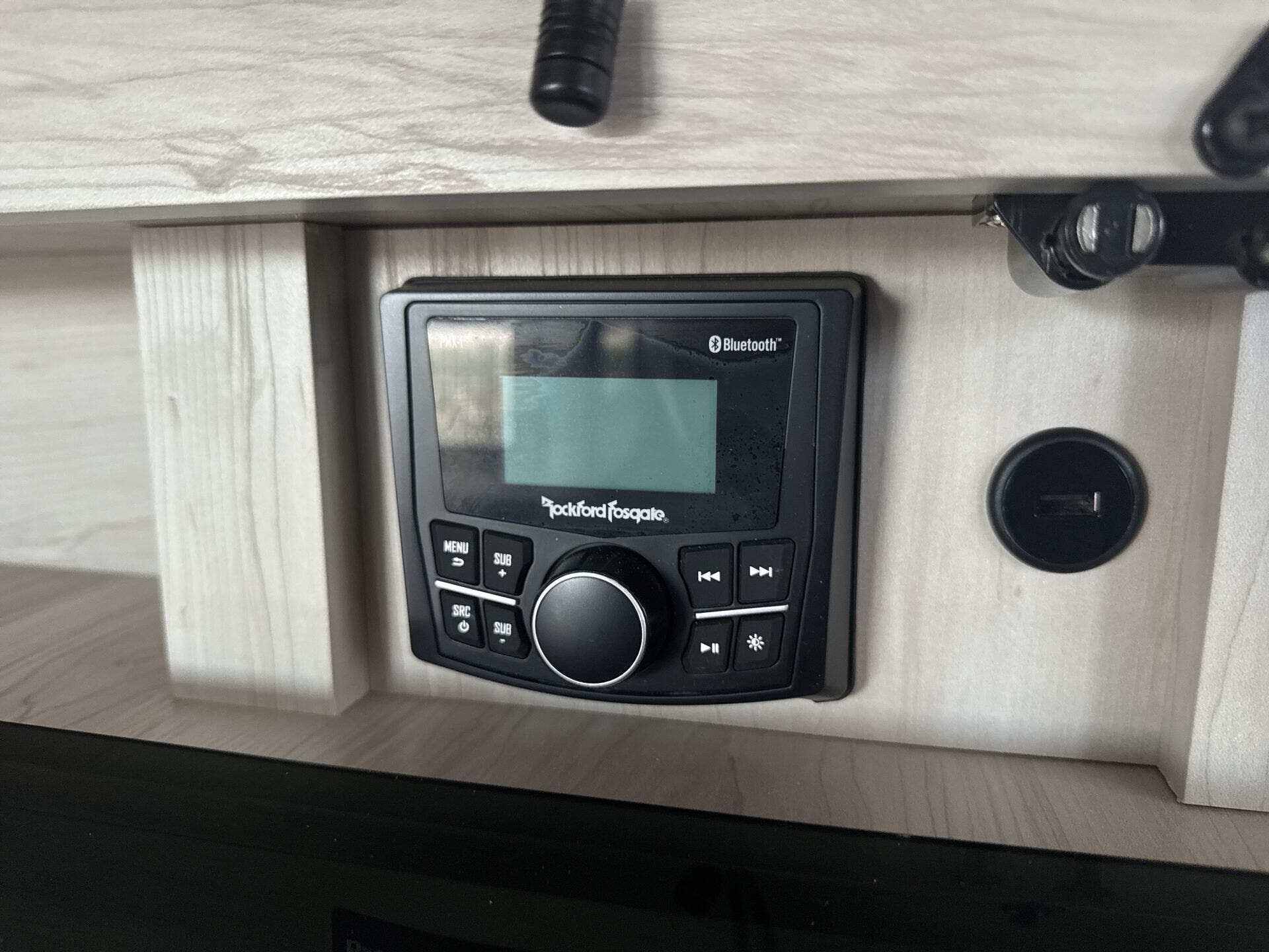 2025 Grand Design Recreational Solitude Wide body photo 11