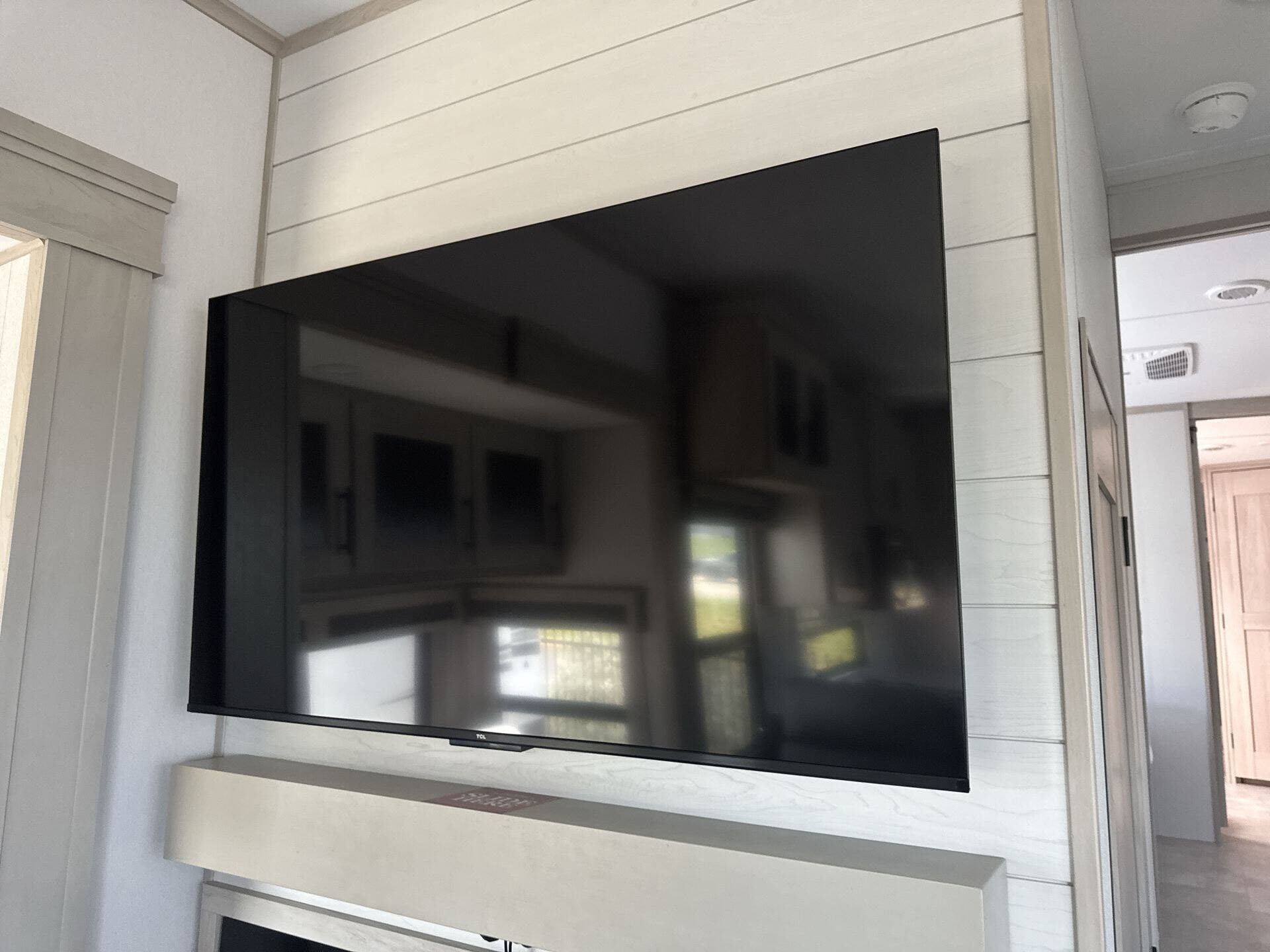 2025 Grand Design Recreational Solitude Wide body photo 10