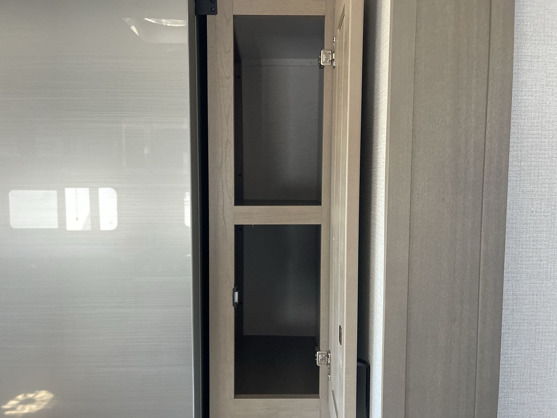 2025 Grand Design Recreational Reflection Narrow Body photo 4