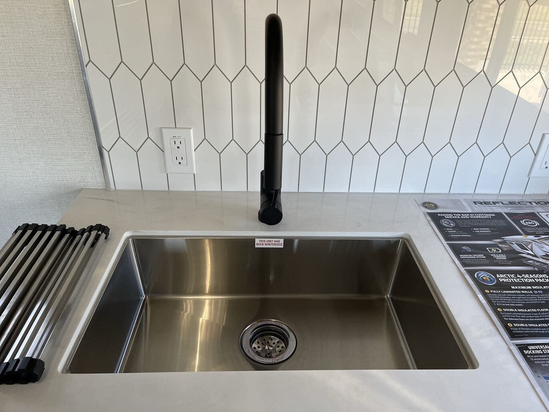 2025 Grand Design Recreational Reflection Narrow Body photo 3