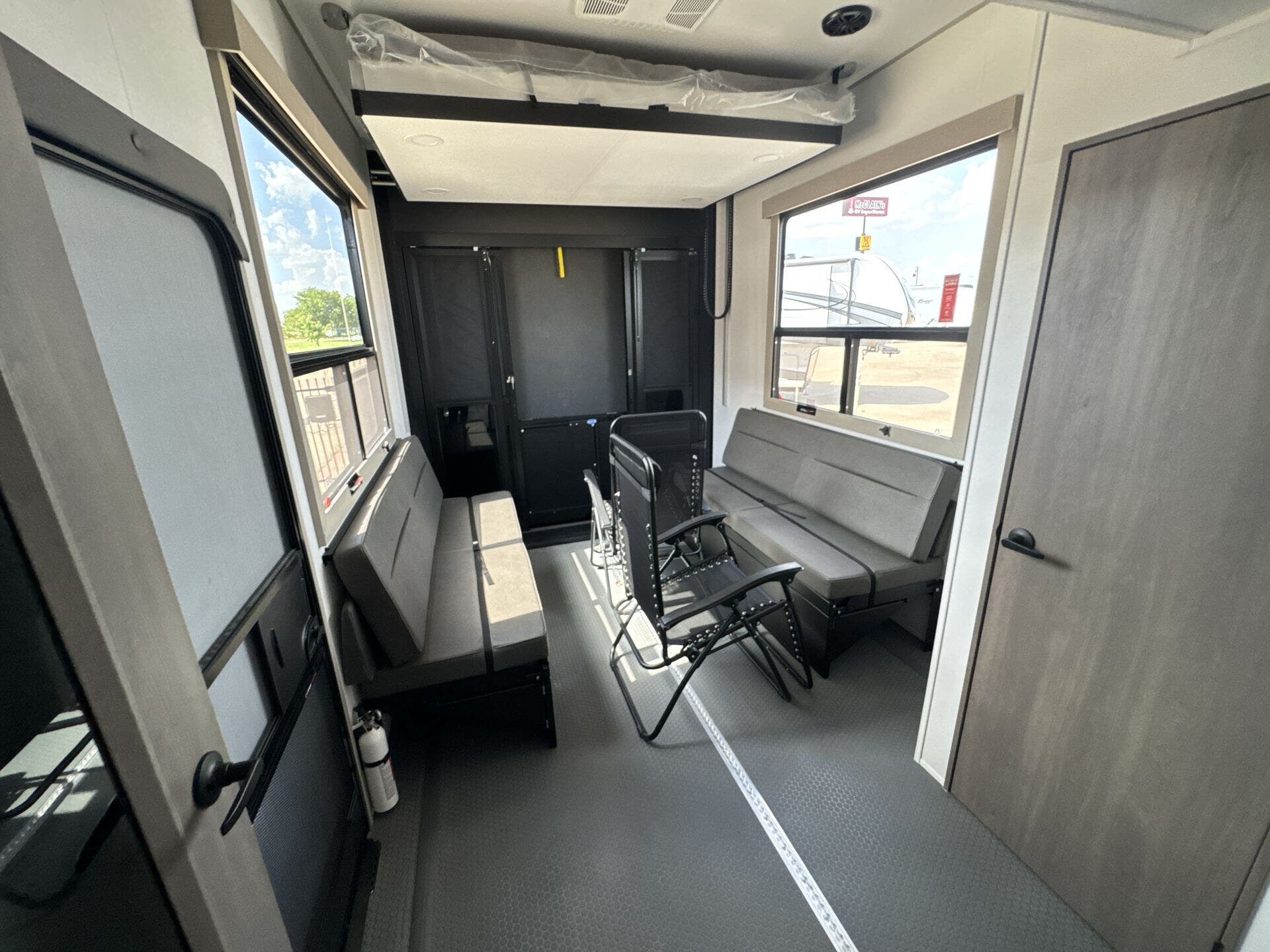 2025 Grand Design Recreational Momentum Wide Body photo 2