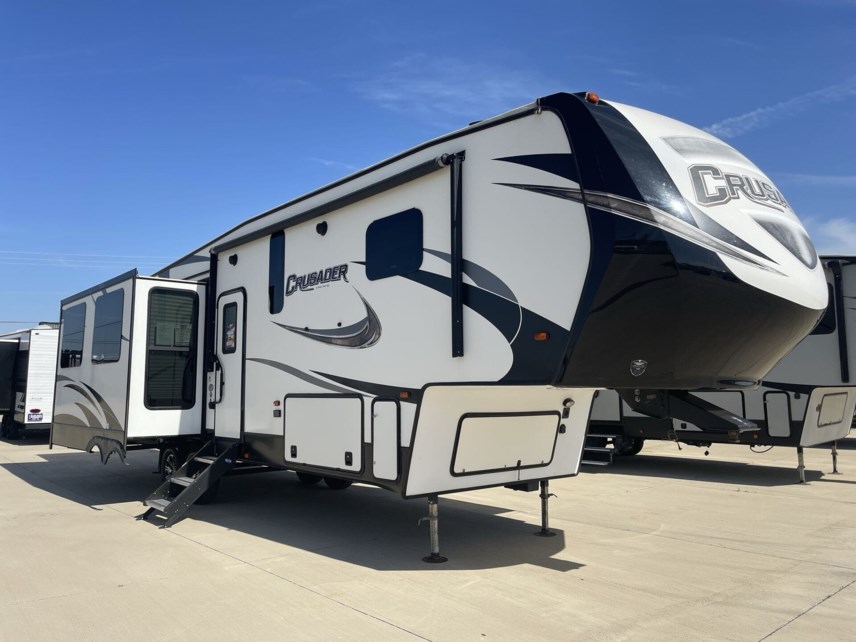 Used 2018 Glaval Primetime CRUSADER 340RST available in Sanger, Texas