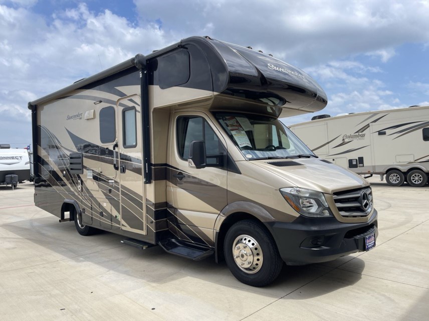 Used 2017 Forest River Sunseeker 2400W available in Sanger, Texas
