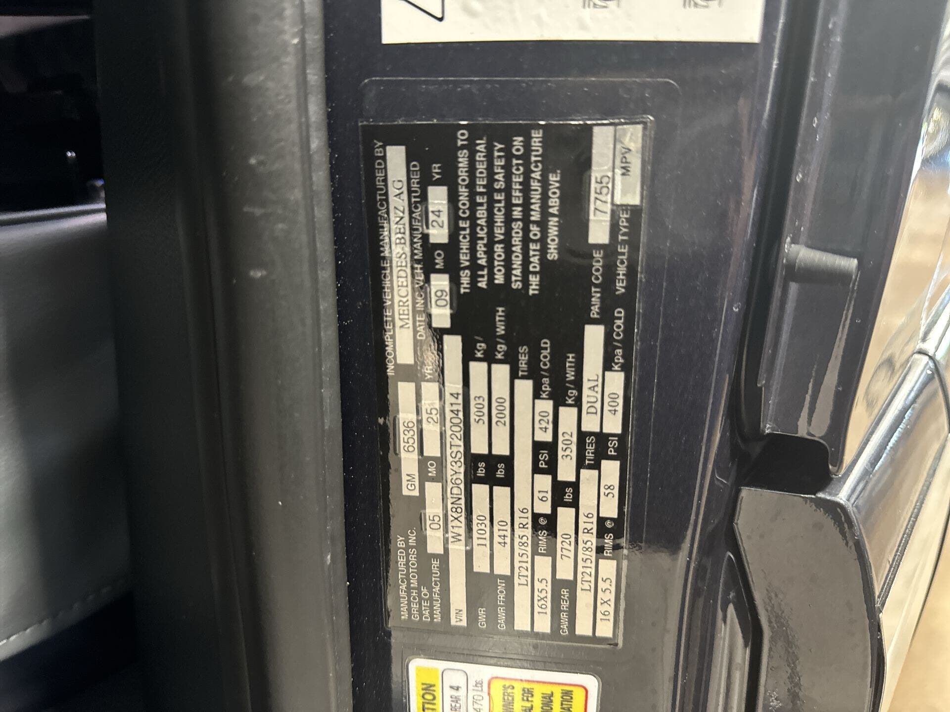 2025 Mercedes Benz Sprinter 3500 photo 40