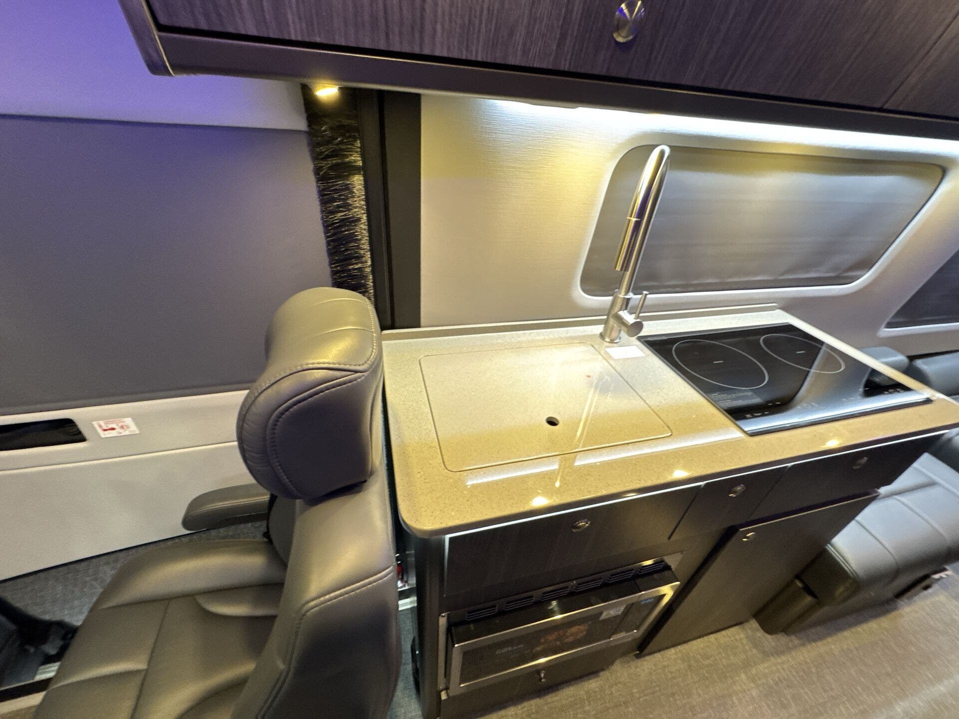 2025 Mercedes Benz Sprinter 3500 photo 4