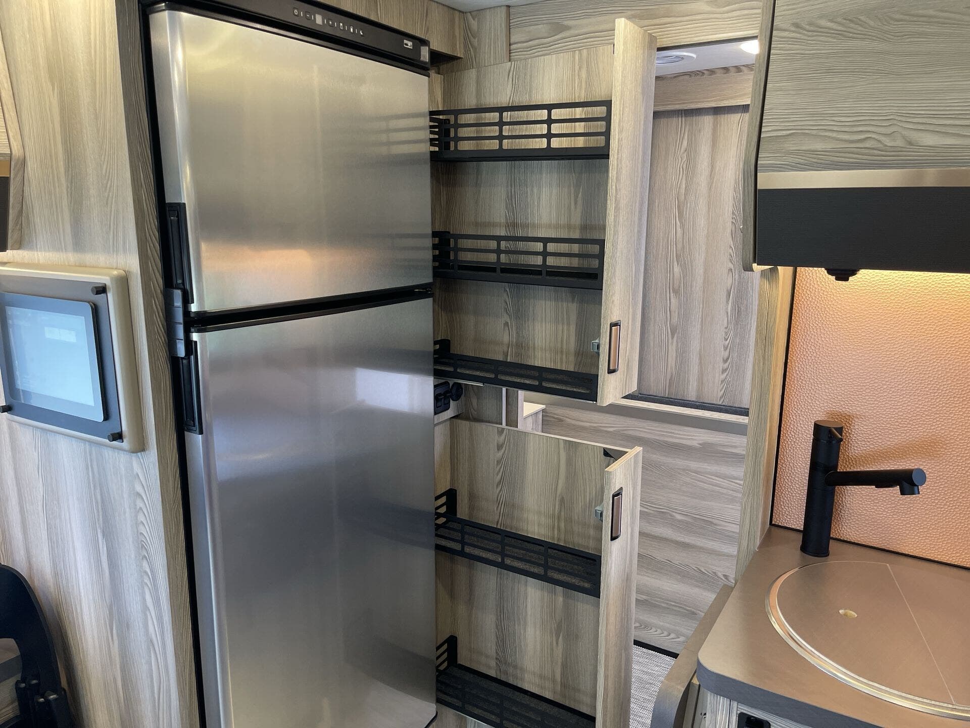 2024 Mercedes Benz Sprinter 3500 photo 7