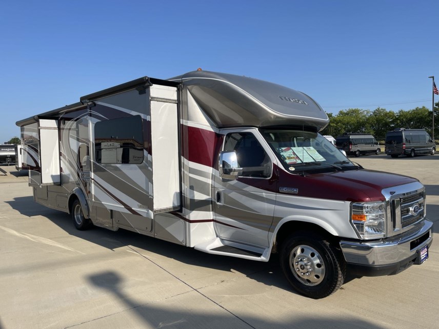 Used 2016 Itasca Cambria 30J available in Sanger, Texas