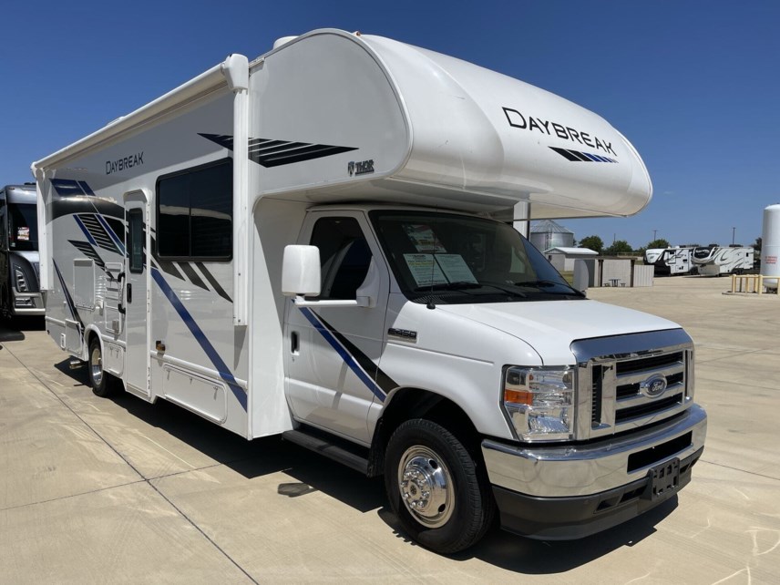 Used 2021 Thor DAYBREAK 27DN available in Sanger, Texas