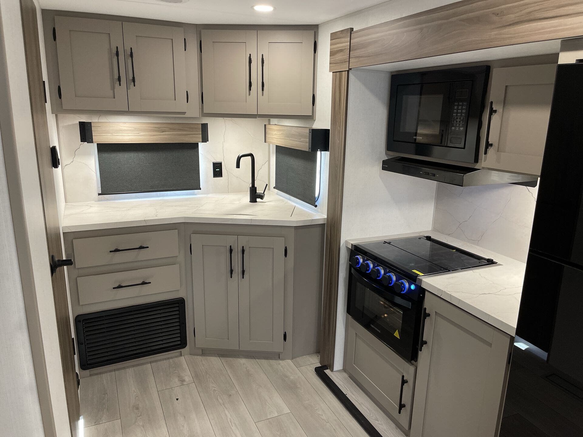 New 2026 K-Z Connect SE 211MK available in Sanger, Texas