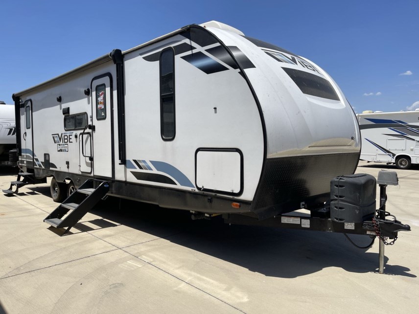 Used 2022 Forest River Vibe 26BH available in Sanger, Texas