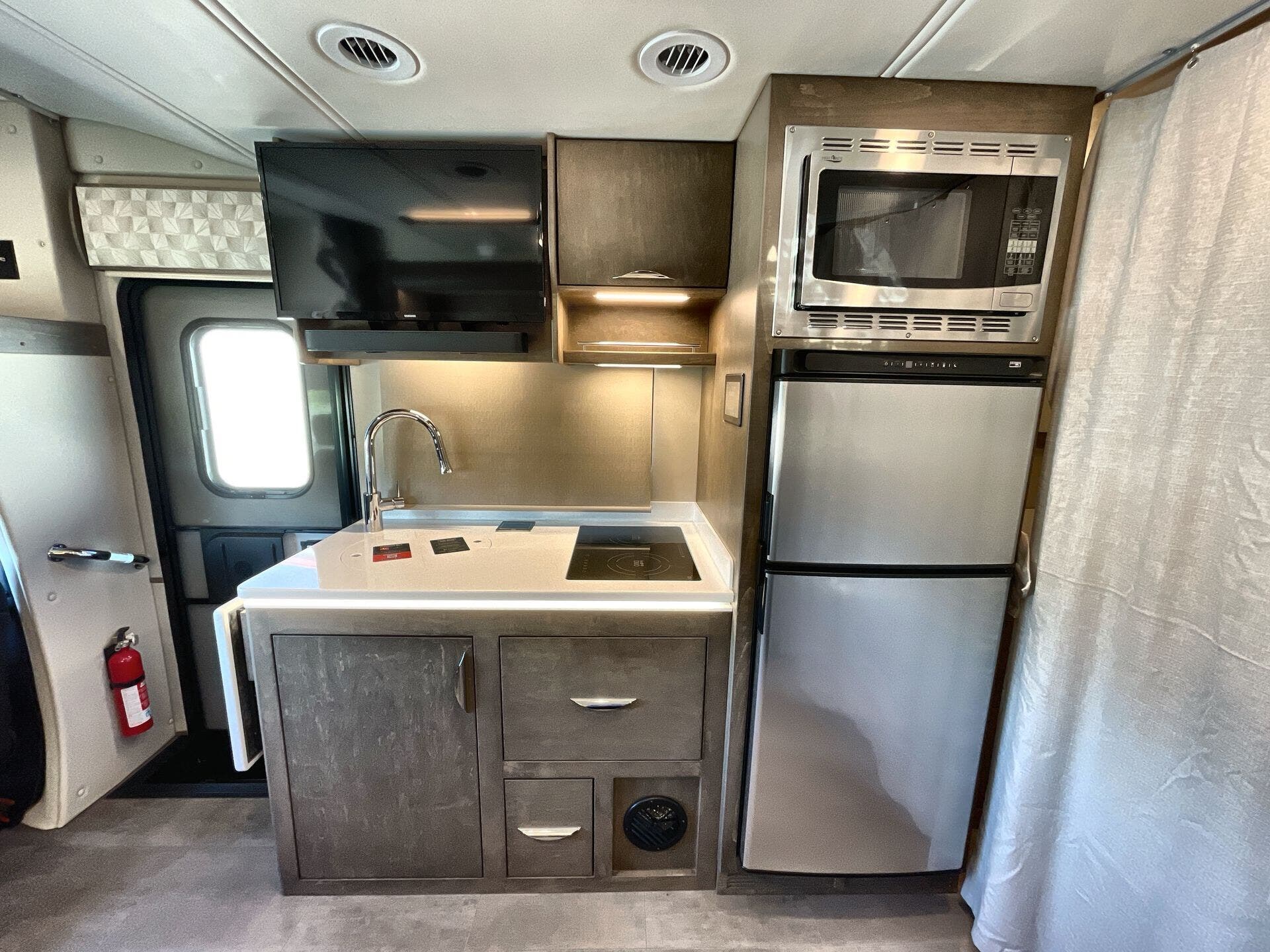 New 2026 Renegade VIENNA 25FWC available in Sanger, Texas