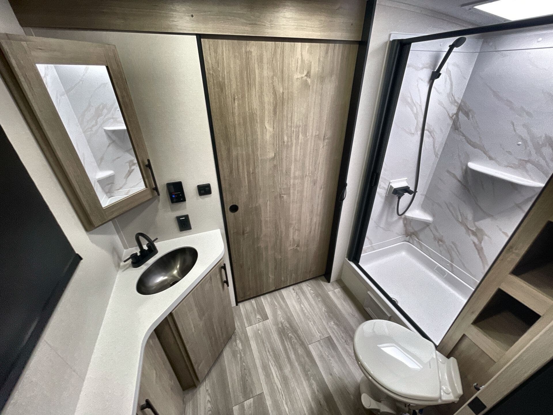 2026 Grand Design Recreational Imagine Narrow Body photo 2