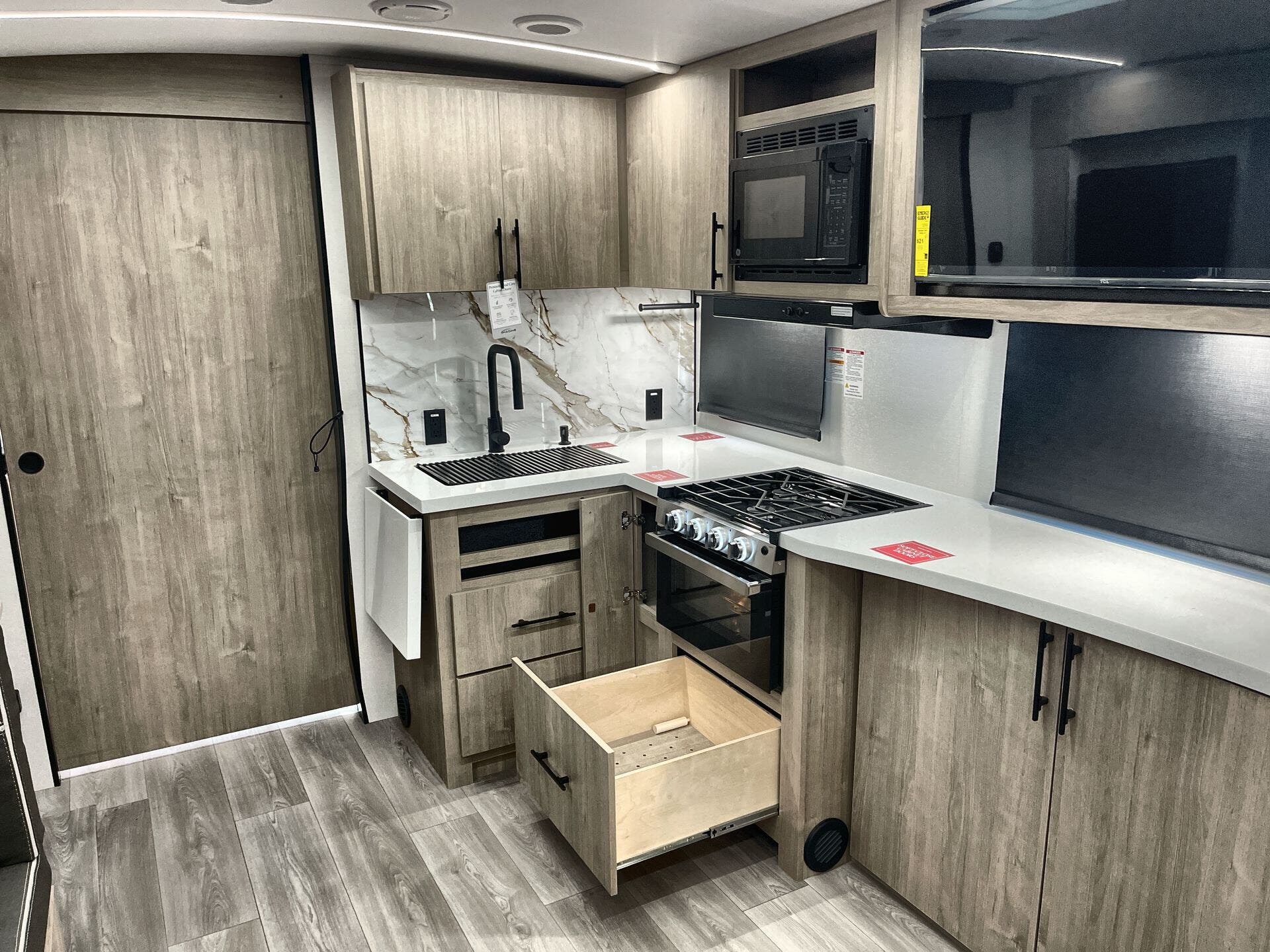 2026 Grand Design Recreational Imagine Narrow Body photo 3