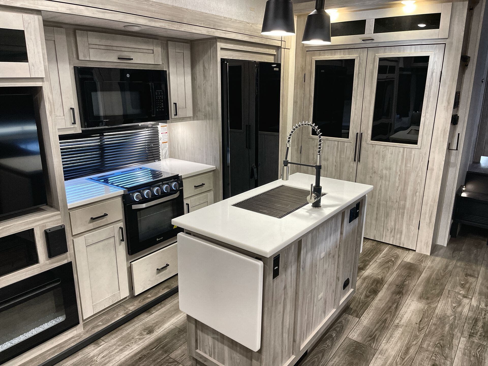 Used 2024 East to West Blackthorn 3100RL available in Sanger, Texas