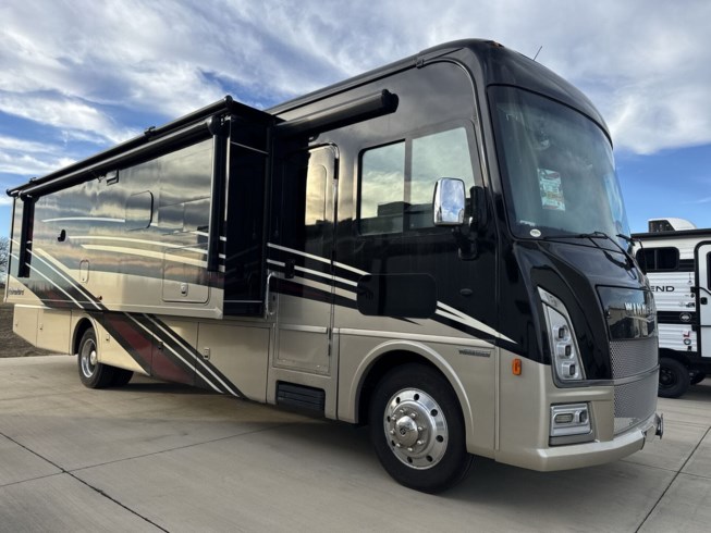 36z 2025 Winnebago Adventurer 36Z #15674 - For Sale in Sanger, TX