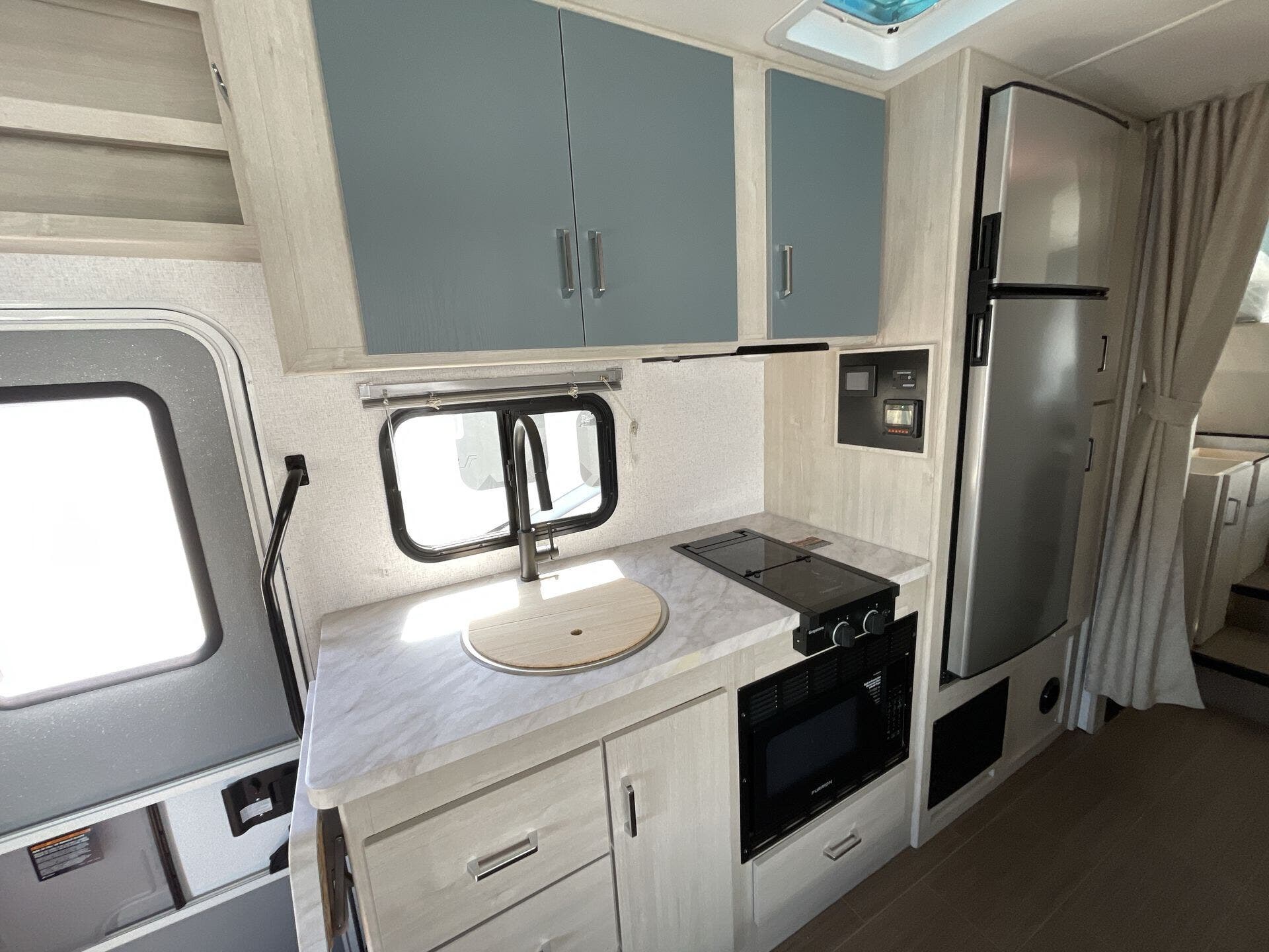 2027 Winnebago Sunflyer 24GG - New Class C For Sale by McClain's Longhorn RV in Sanger, Texas