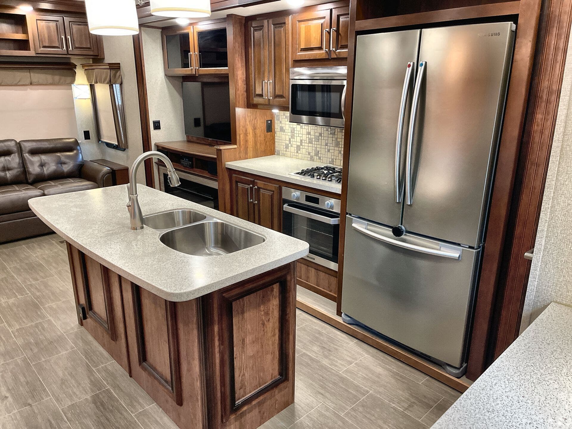 Used 2018 Keystone Alpine 340IRS available in Sanger, Texas