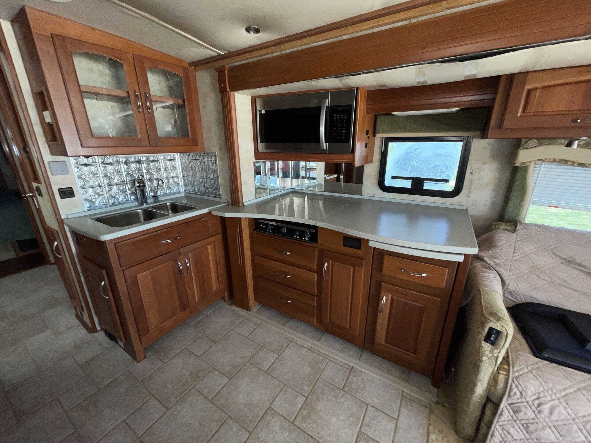 Used 2005 Winnebago Horizon 36RD available in Sanger, Texas