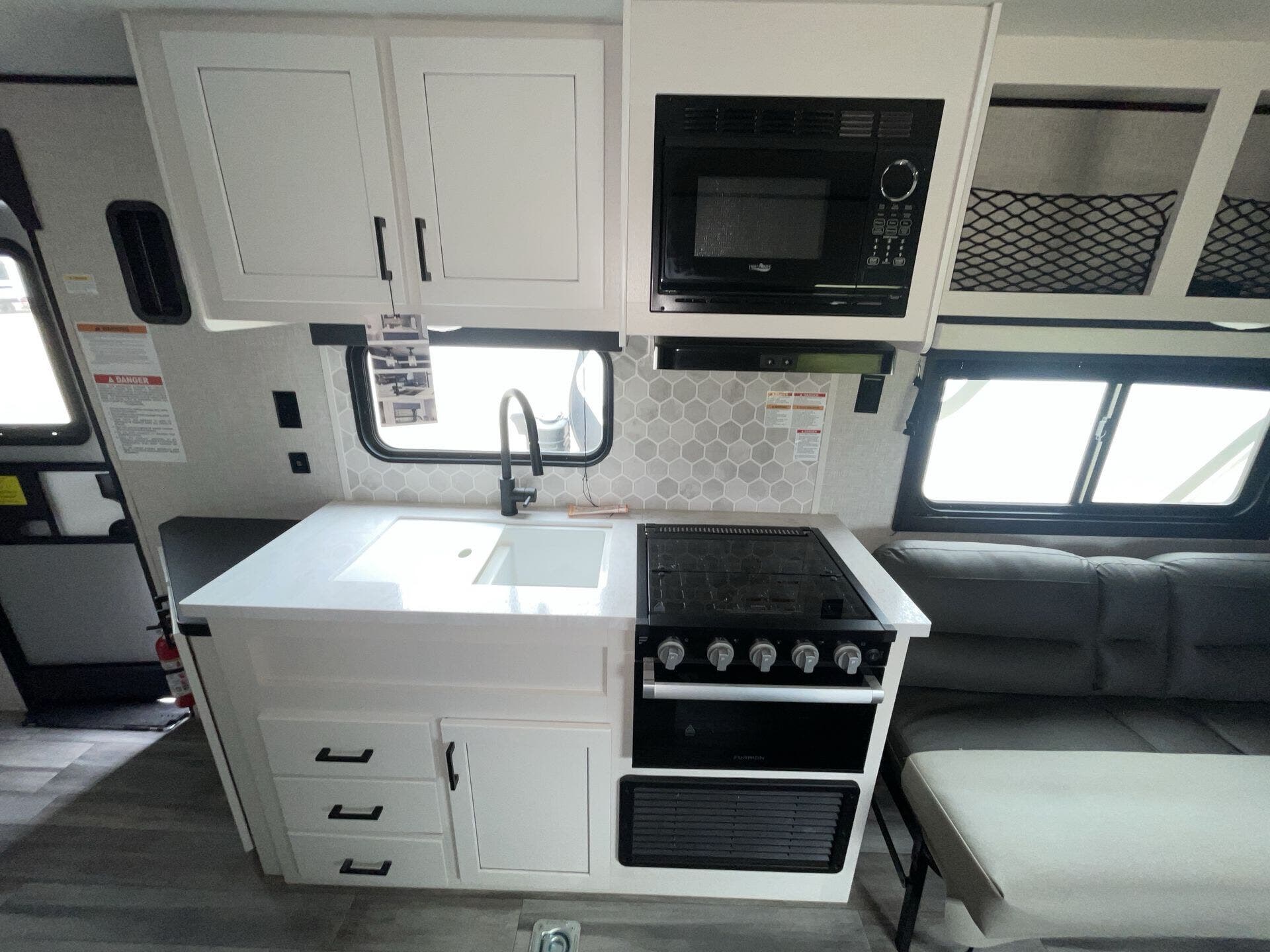 2024 Jayco Jay Flight 236TH - Used Travel Trailer For Sale by McClain's Longhorn RV in Sanger, Texas