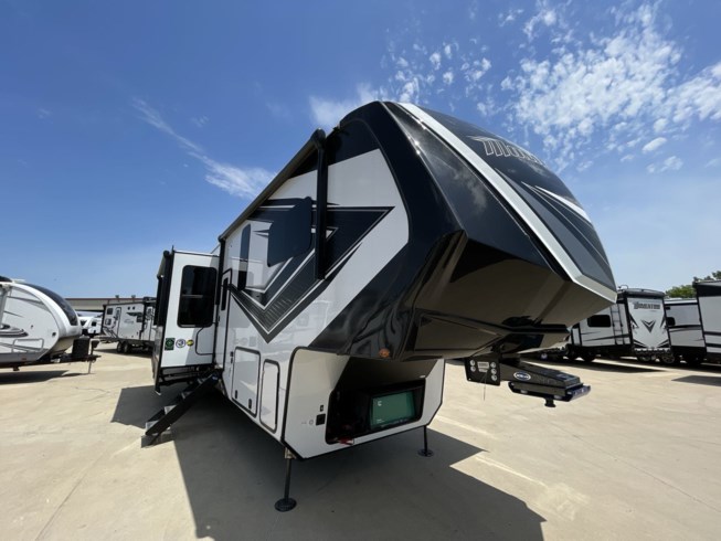 New 2022 Grand Design Momentum 397THS-R available in Sanger, Texas
