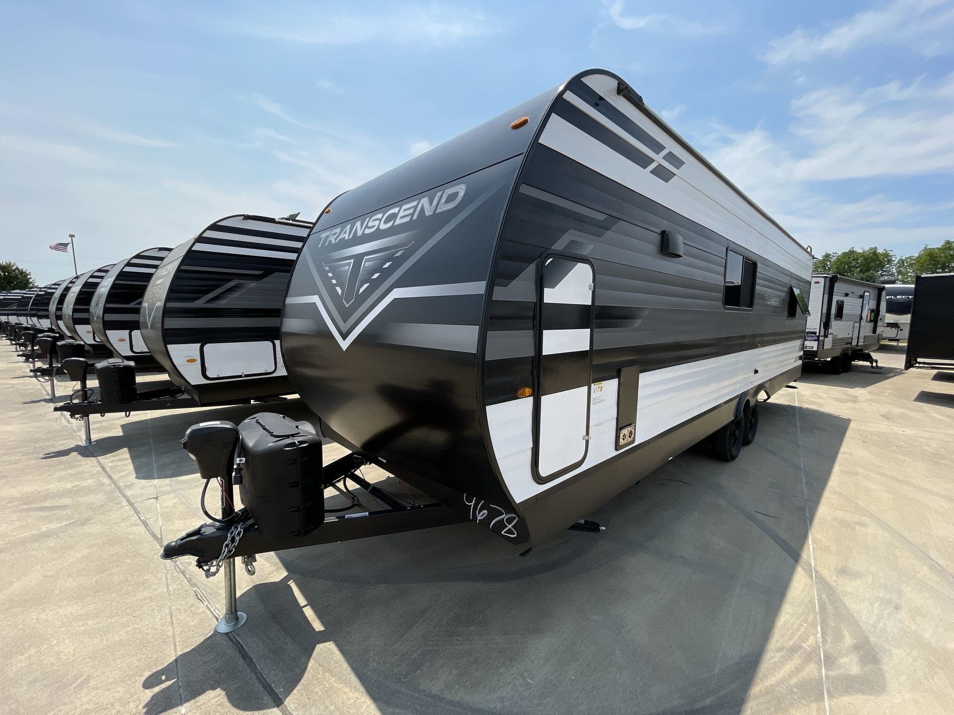 2022 Grand Design Transcend Xplor 255FK RV for Sale in Fort Worth, TX