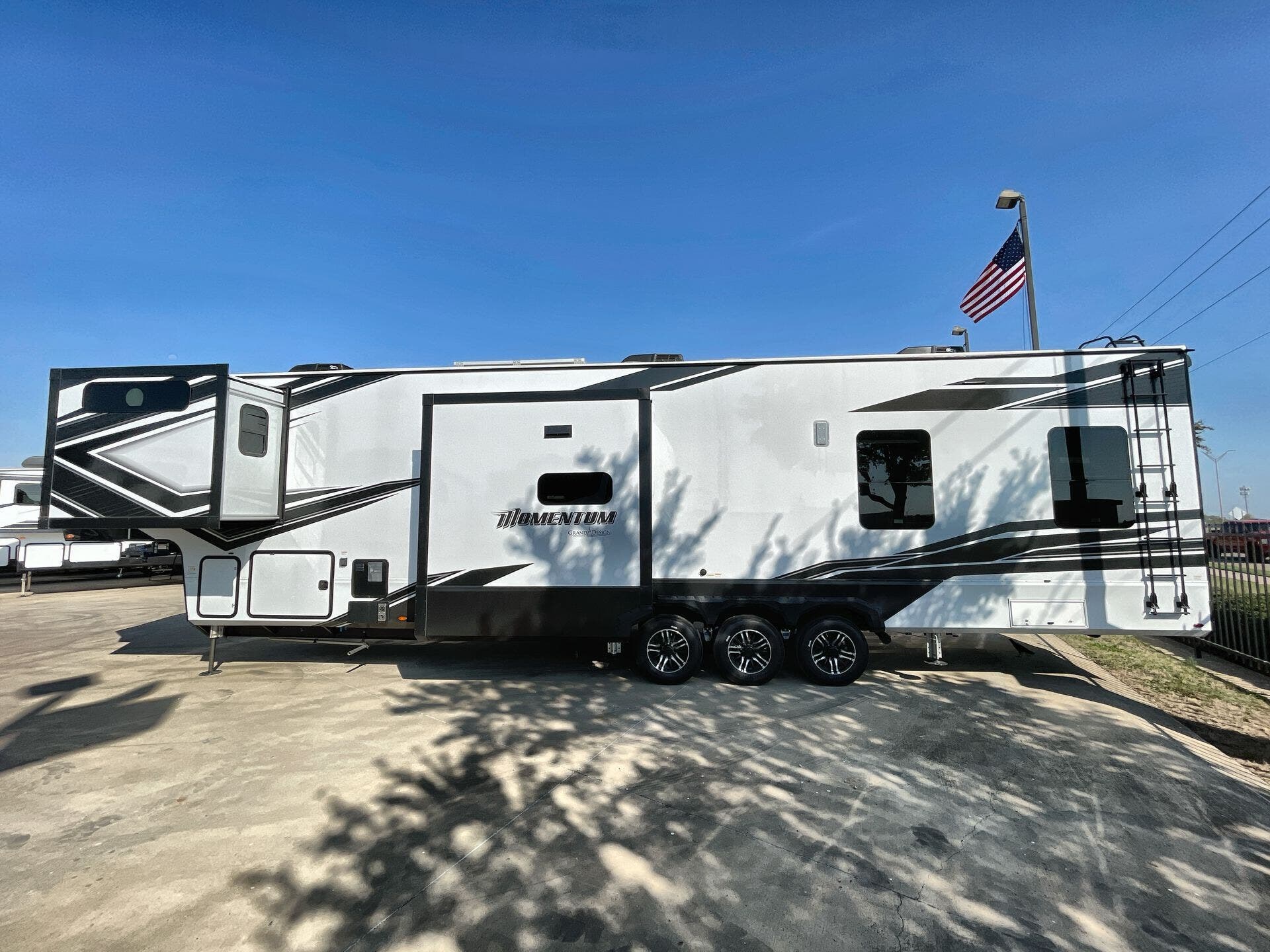 2023 Grand Design Momentum 397THS-R RV for Sale in Fort Worth, TX 76140 ...