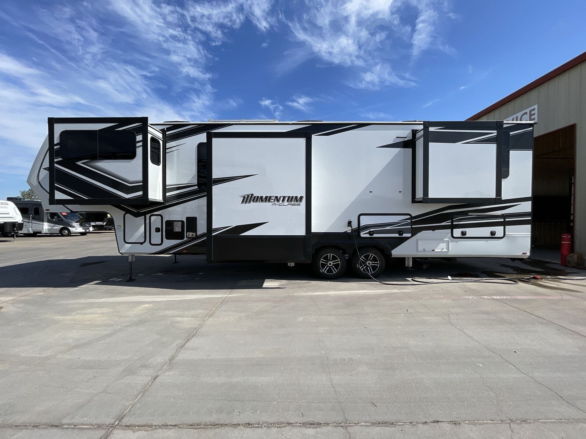 Grand Design Momentum M R Rv For Sale In Fort Worth Tx Rvusa Com