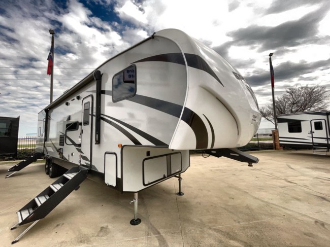 New Fifth Wheel Toy Haulers For Sale In TX & OK
