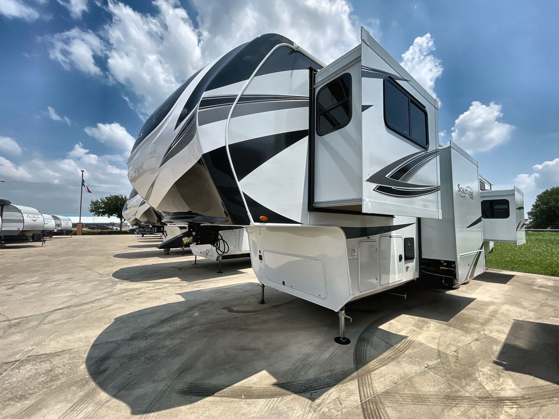 2023 Grand Design Solitude S-CLASS 3460FL RV for Sale in Fort Worth, TX ...