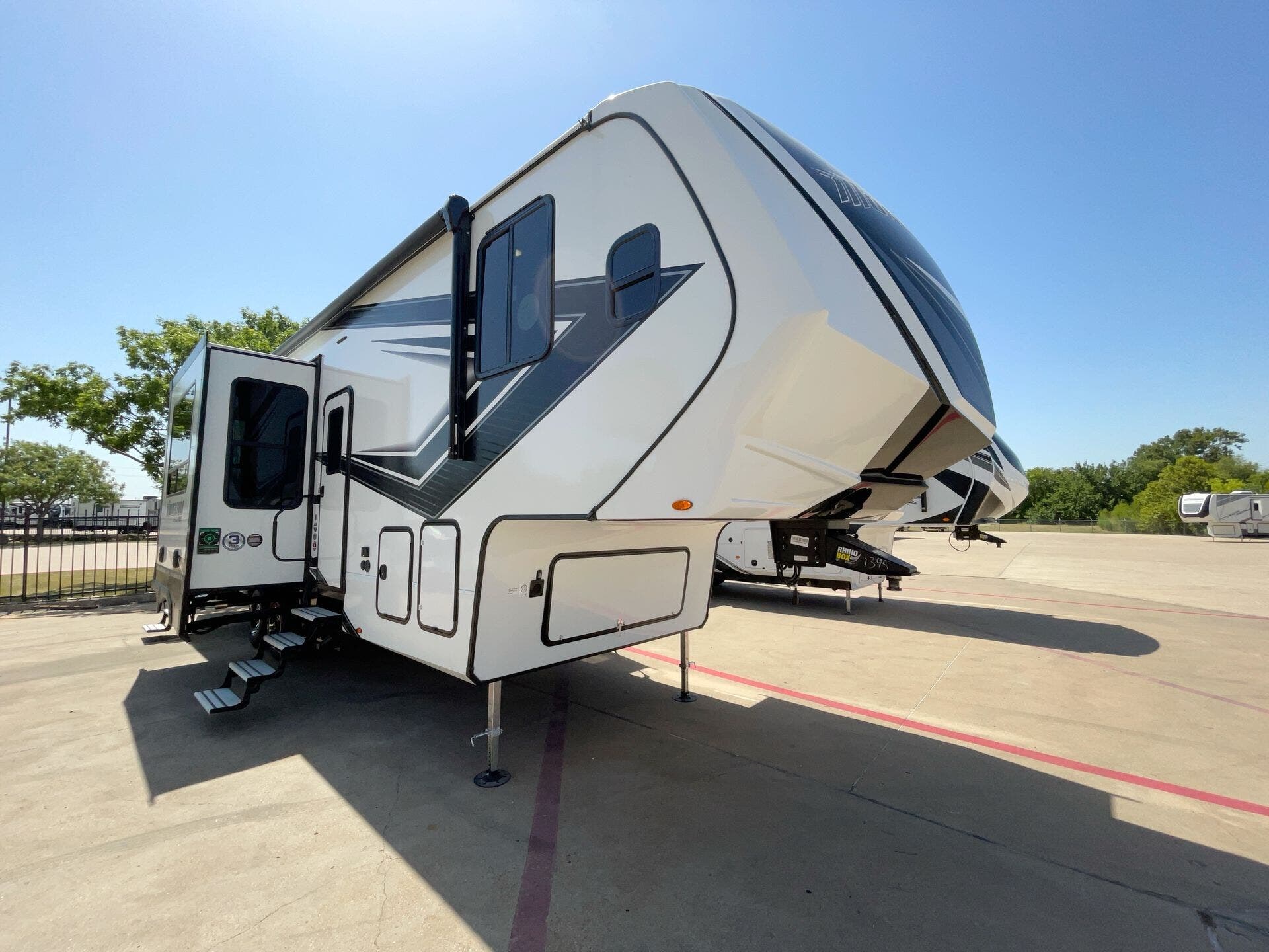 2023 Grand Design Momentum GClass 320G RV for Sale in Fort Worth, TX