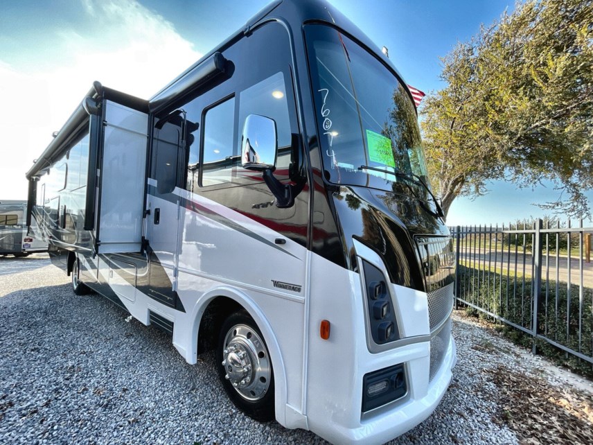 New 2024 Winnebago Vista 34R available in Fort Worth, Texas