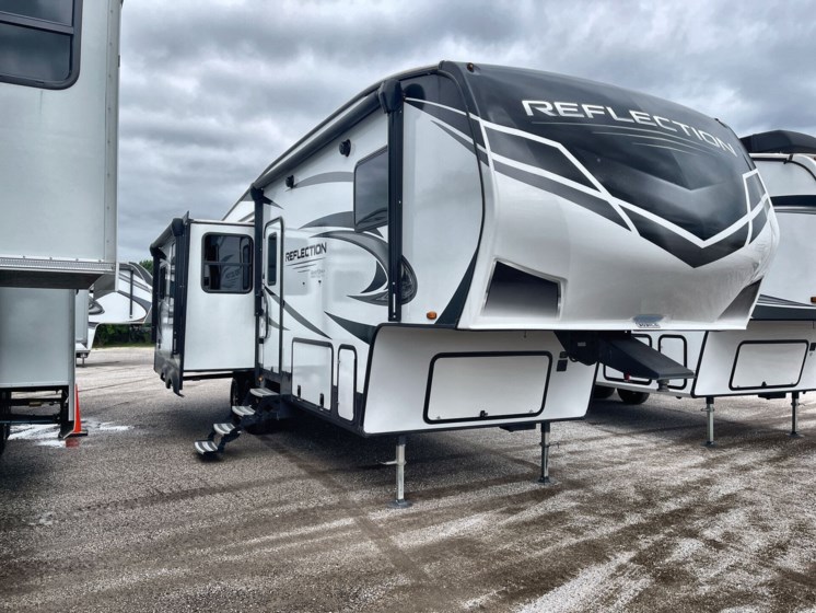Used 2021 Grand Design Reflection 303RLS available in Fort Worth, Texas