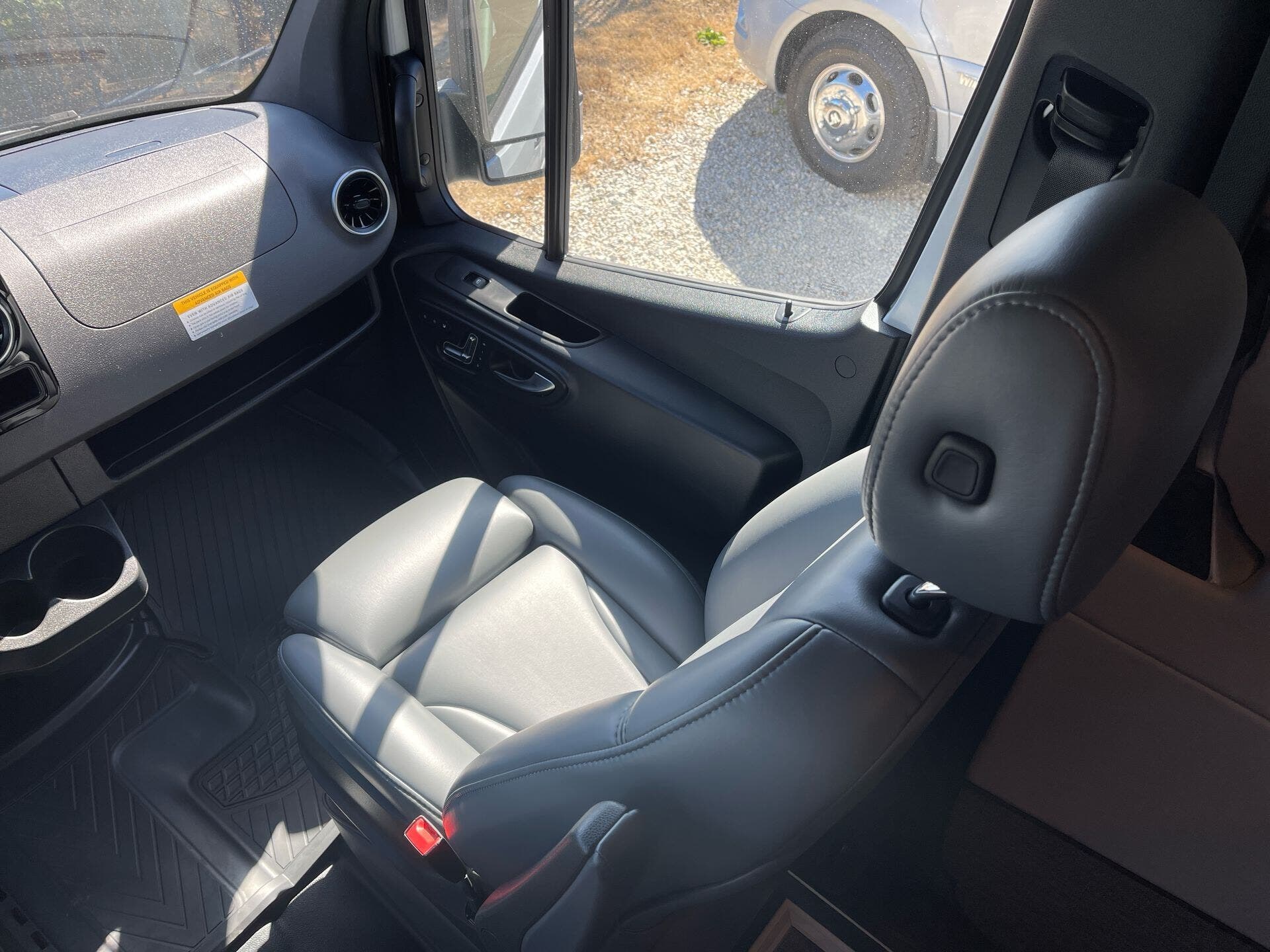 2024 Mercedes Benz Sprinter 3500 photo 16