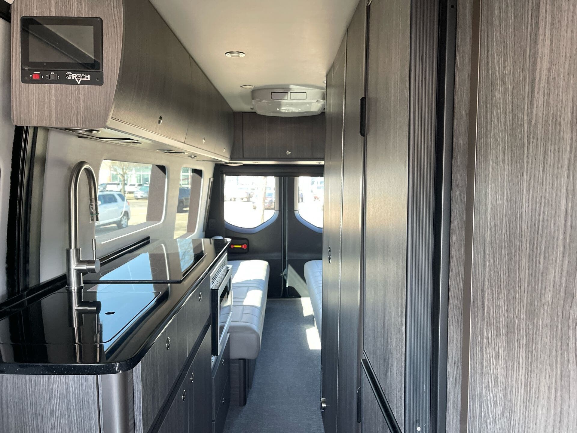 2024 Mercedes Benz Sprinter 3500 photo 2