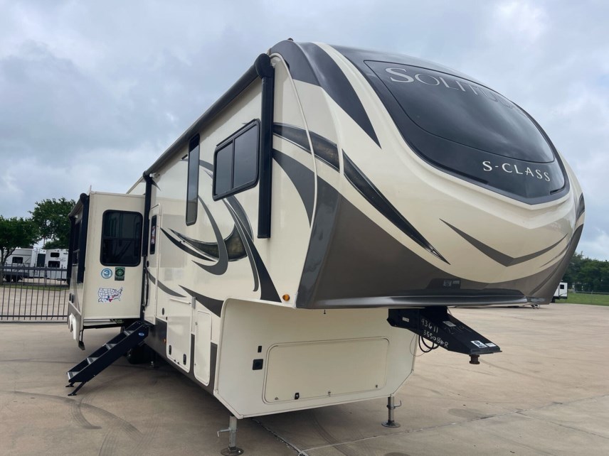 Used 2021 Grand Design Solitude S-CLASS 3550 BH-R available in Fort Worth, Texas