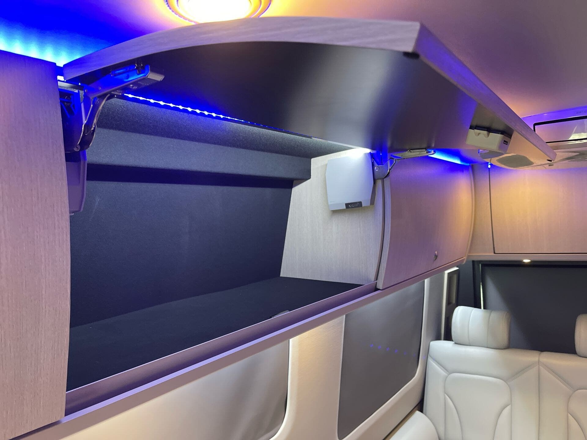 2025 Mercedes Benz Sprinter 3500 photo 6